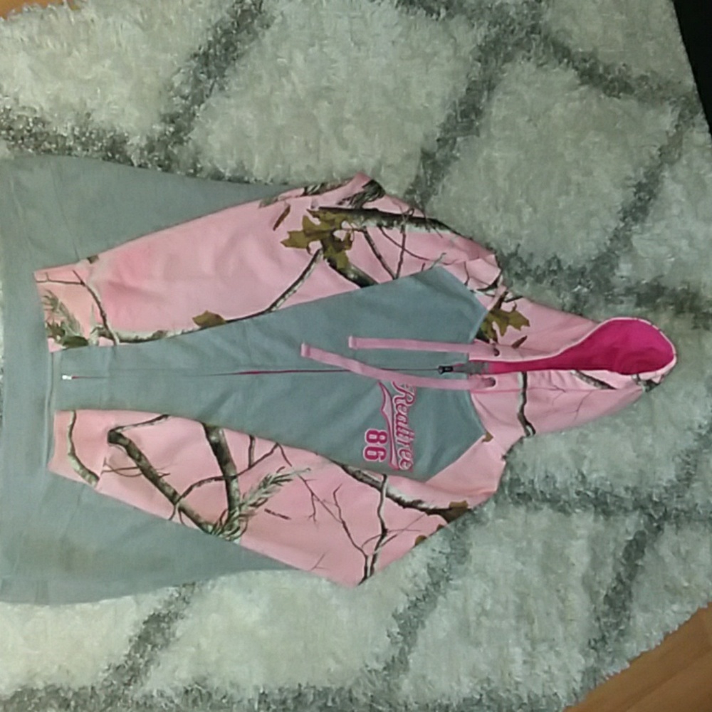 Womens Large Realtree zip-up hoodie